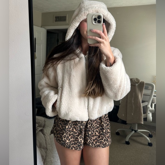 Zara Women's Cropped Soft Cream Teddy Jacket - Picture 4 of 4